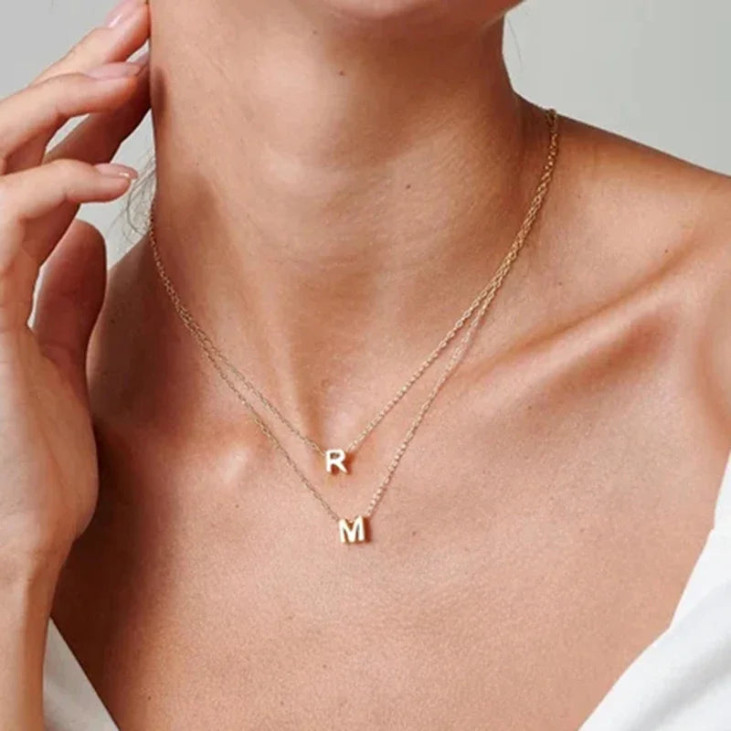 Personalisierte Buchstaben-Halskette – Eleganter Choker aus Edelstahl in Goldoptik!