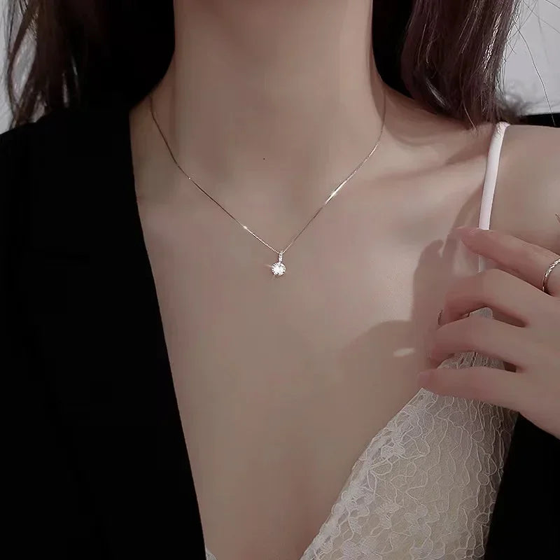 Zeitlose Schönheit – 925 Sterling Silber Halskette mit Zirkon-Anhänger für stilvolle Frauen!
