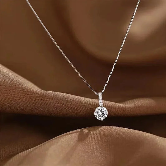 Zeitlose Schönheit – 925 Sterling Silber Halskette mit Zirkon-Anhänger für stilvolle Frauen!