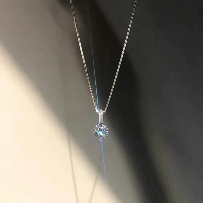 Zeitlose Schönheit – 925 Sterling Silber Halskette mit Zirkon-Anhänger für stilvolle Frauen!