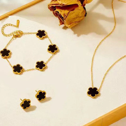 Schmuckset mit Pflaumenblüte – Edelstahl Halskette, Armband & Ohrringe für Damen!
