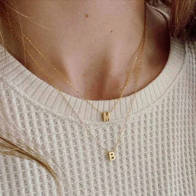 Personalisierte Buchstaben-Halskette – Eleganter Choker aus Edelstahl in Goldoptik!